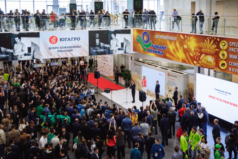 presskonferencija-gubernator-768x512